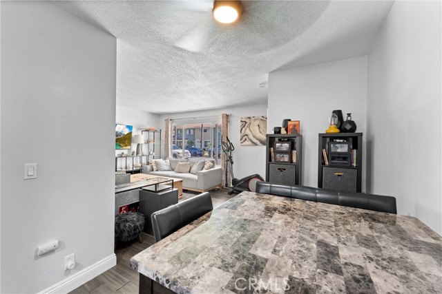 Detail Gallery Image 11 of 27 For 9811 Continental Dr, Huntington Beach,  CA 92646 - 1 Beds | 1 Baths