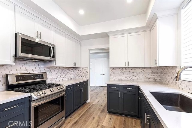 Detail Gallery Image 7 of 26 For 4454 Ventura Canyon Ave #305,  Sherman Oaks,  CA 91423 - 2 Beds | 2 Baths