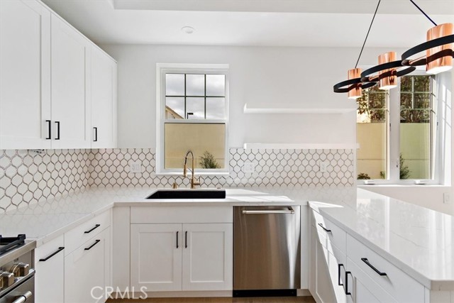 2406 Mathews Avenue, Redondo Beach, California 90278, 4 Bedrooms Bedrooms, ,3 BathroomsBathrooms,Residential,Sold,Mathews,SB21216691