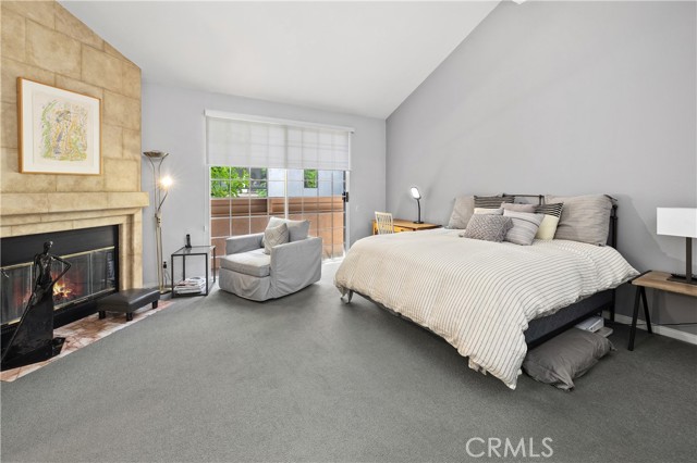 Detail Gallery Image 13 of 25 For 5715 Etiwanda Ave #4,  Tarzana,  CA 91356 - 3 Beds | 3 Baths
