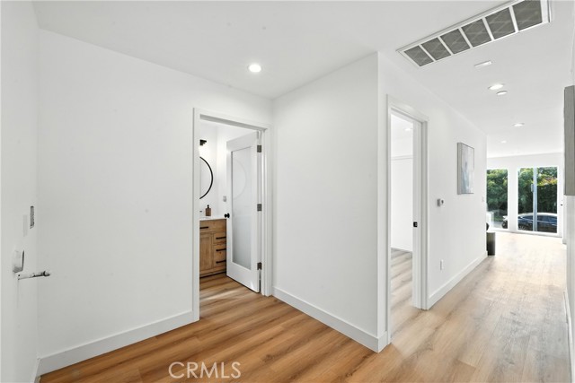 3031 3033 Vineyard Avenue, Los Angeles CA: https://media.crmls.org/medias/58b61358-9145-4340-9ec1-80d58f1f424b.jpg