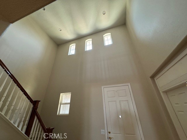 Detail Gallery Image 6 of 53 For 16034 Skyridge Dr, Riverside,  CA 92509 - 4 Beds | 4 Baths