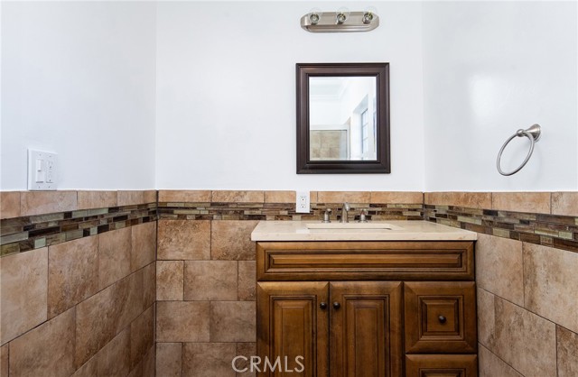 Detail Gallery Image 13 of 24 For 4322 Maybank Ave, Lakewood,  CA 90712 - 3 Beds | 2 Baths