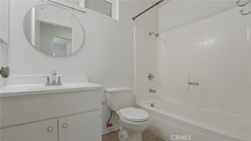 https://media.crmls.org/medias/58b72a90-f7b9-43ff-bbe8-7526e5f82fd6.jpg?preset=X-Large