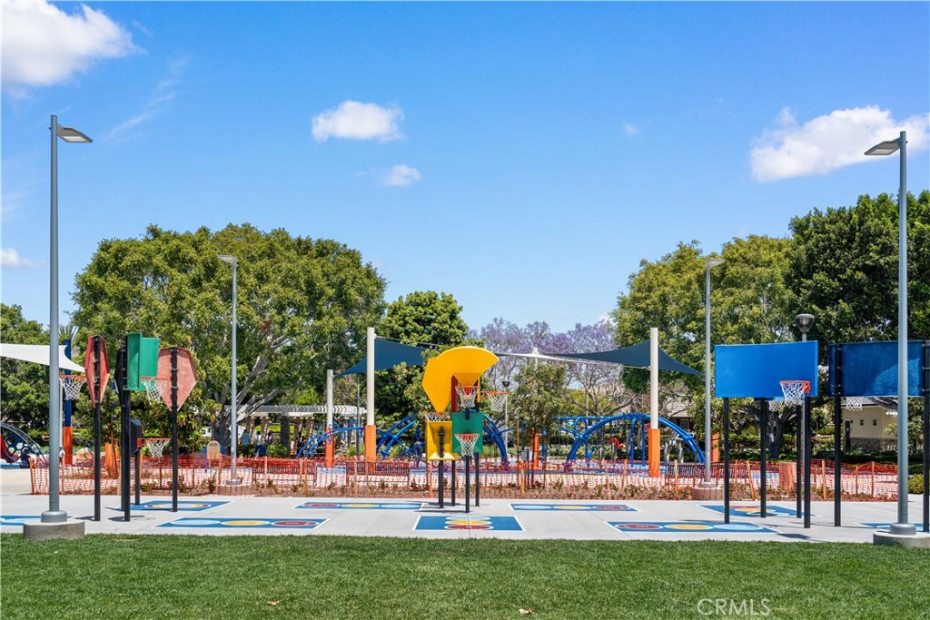 https://media.crmls.org/medias/58b8127f-fba5-416f-954c-65c77b1bf2f3.jpg?preset=X-Large