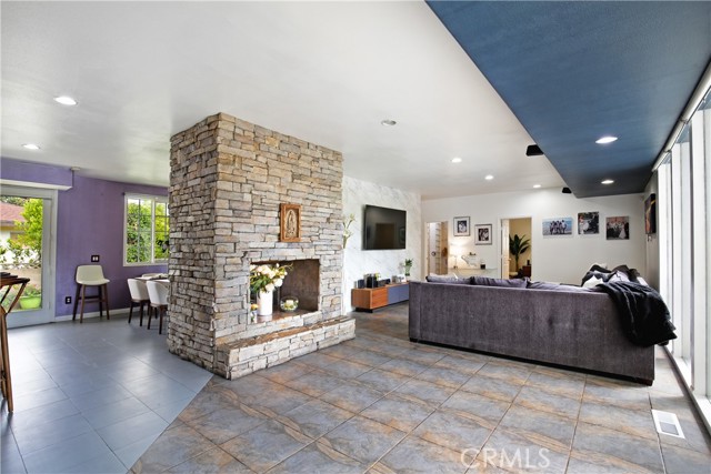 Detail Gallery Image 17 of 49 For 8434 Quinn St, Downey,  CA 90241 - 5 Beds | 4 Baths