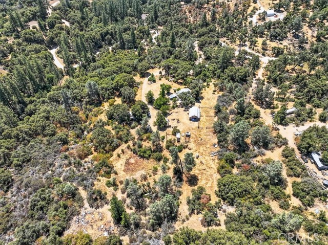46467 Bissett Station Road, Oakhurst CA: https://media.crmls.org/medias/58b99e4b-57a5-4a95-8a52-7847af8888c5.jpg