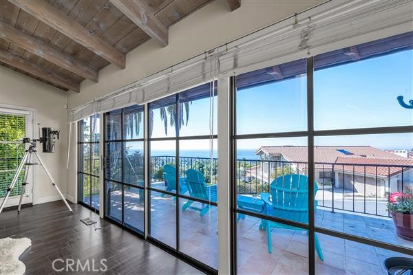 Detail Gallery Image 6 of 30 For 2564 via Sanchez, Palos Verdes Estates,  CA 90274 - 4 Beds | 2/1 Baths