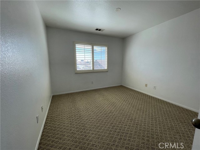 37000 Sabal Avenue, Palmdale CA: https://media.crmls.org/medias/58ba48c5-f9fe-4b23-ad21-fc5d0f5bfc82.jpg