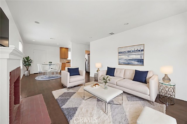 Detail Gallery Image 4 of 27 For 7931 Vantage Ave, North Hollywood,  CA 91605 - 3 Beds | 2 Baths