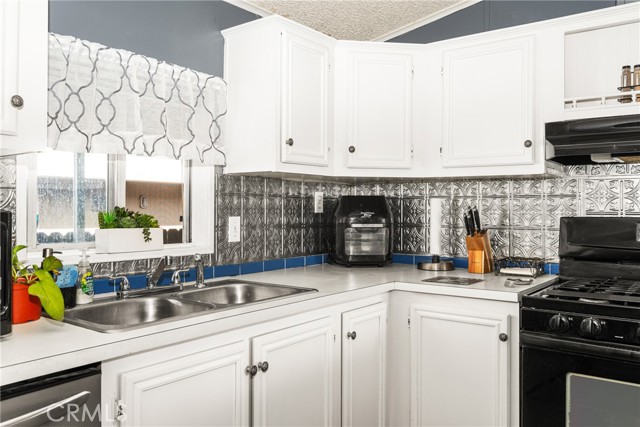 Detail Gallery Image 14 of 23 For 12560 Haster St #146,  Garden Grove,  CA 92840 - 3 Beds | 2 Baths