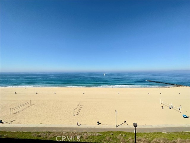 721 Esplanade, Redondo Beach, California 90277, 2 Bedrooms Bedrooms, ,2 BathroomsBathrooms,Residential,Sold,Esplanade,SB23197655