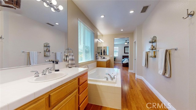 Detail Gallery Image 44 of 75 For 28097 Promontory Ln, Valencia,  CA 91354 - 4 Beds | 3 Baths