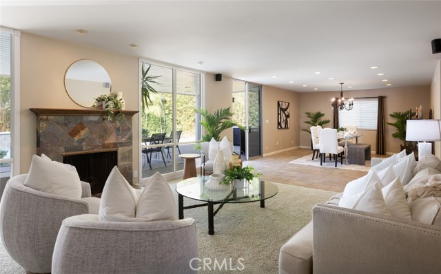 Detail Gallery Image 11 of 38 For 1032 Saint John Pl, North Tustin,  CA 92705 - 4 Beds | 2/1 Baths