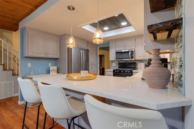 1022 Sir William Court, Chico CA: https://media.crmls.org/medias/58bcce5e-97da-4ef2-81cd-434bc63eb955.jpg