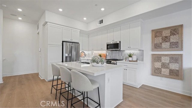 Detail Gallery Image 2 of 28 For 1405 Snowberry Pl, Montebello,  CA 90640 - 3 Beds | 2/1 Baths