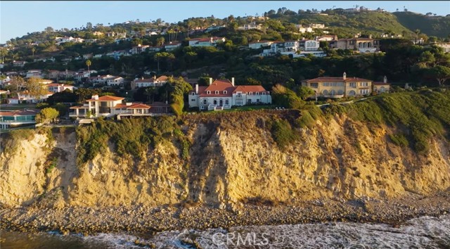 605 Paseo Del Mar, Palos Verdes Estates CA: https://media.crmls.org/medias/58bde566-b0d2-4f78-a60e-ffbe28a80655.jpg
