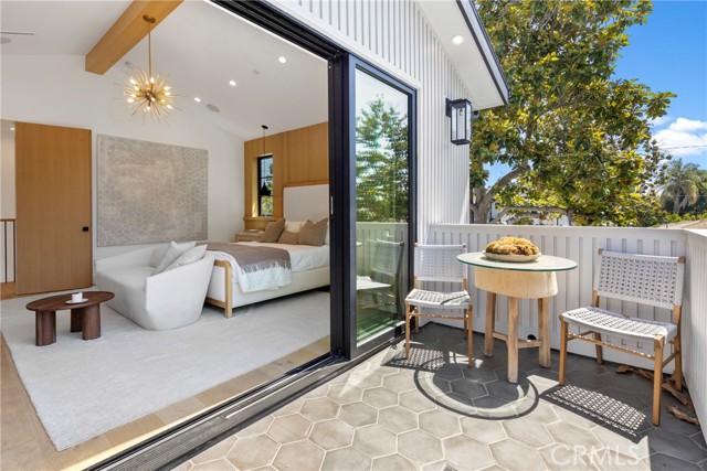 Detail Gallery Image 20 of 44 For 13602 Morrison St, Sherman Oaks,  CA 91423 - 6 Beds | 6/1 Baths
