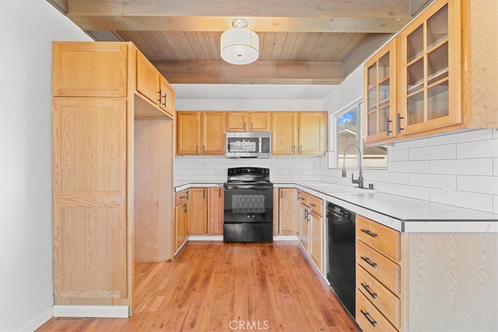 https://media.crmls.org/medias/58be3d97-7caa-4179-93de-64cd832beb67.jpg?preset=X-Large