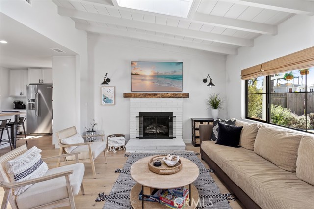 Detail Gallery Image 4 of 52 For 278 Virginia Pl, Costa Mesa,  CA 92627 - 4 Beds | 3 Baths