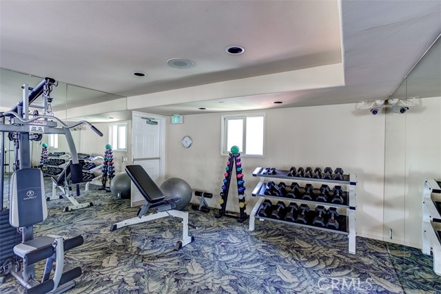 Detail Gallery Image 25 of 37 For 200 Pacific Coast Hwy #320,  Huntington Beach,  CA 92648 - 2 Beds | 2 Baths