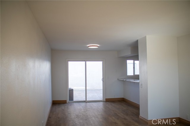 347 N Eucalyptus Avenue, Rialto CA: https://media.crmls.org/medias/58befc00-0564-4d44-a7e6-024079031514.jpg