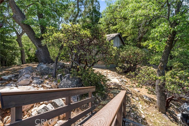 Detail Gallery Image 22 of 37 For 1555 Moon Dr, Lake Arrowhead,  CA 92352 - 2 Beds | 2 Baths