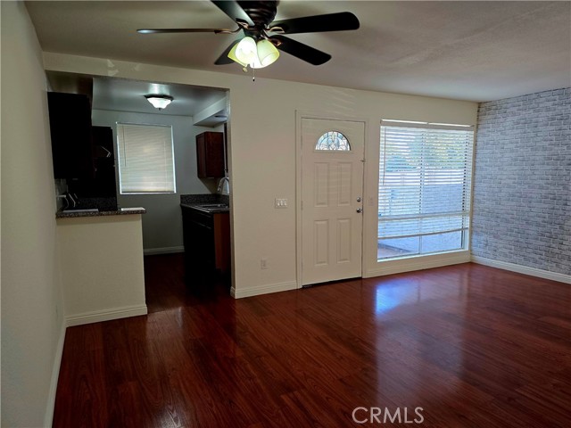 Detail Gallery Image 2 of 14 For 20821 E Calora #E1,  Covina,  CA 91724 - 3 Beds | 2/1 Baths