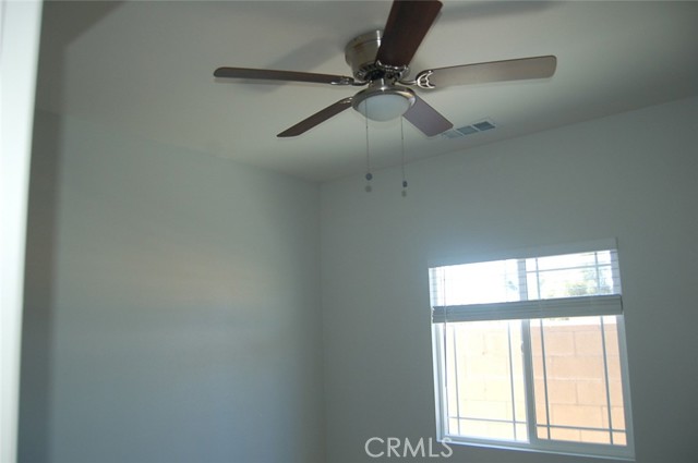 Detail Gallery Image 15 of 19 For 17554 Owen St #2,  Fontana,  CA 92335 - 3 Beds | 2 Baths