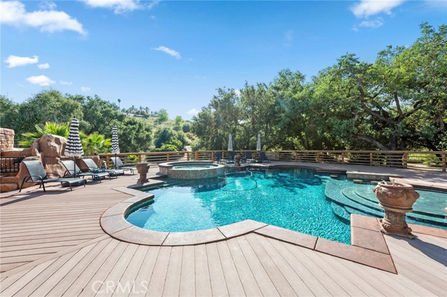 Detail Gallery Image 21 of 66 For 45325 via Vaquero, Temecula,  CA 92590 - 6 Beds | 6/1 Baths