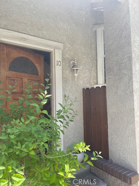 319 Genoa Street, Monrovia CA: https://media.crmls.org/medias/58c0c3c5-37b0-4eb7-82e2-2e27269941f9.jpg