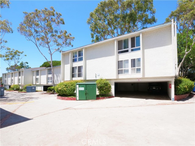 822 Camino Real, Redondo Beach CA: https://media.crmls.org/medias/58c114f2-6df1-47ca-8bf6-b61bab540dac.jpg