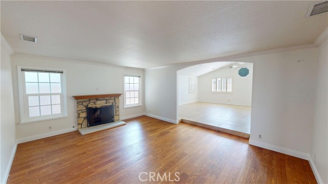 17573 Santa Cristobal Street, Fountain Valley CA: https://media.crmls.org/medias/58c1a0cf-1c5b-40d3-93b0-d5d7a4e59d0e.jpg
