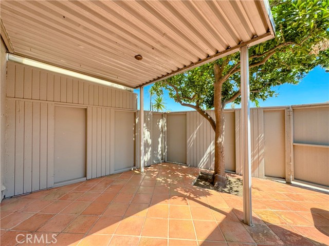 Detail Gallery Image 11 of 30 For 22103 Oxnard St, Woodland Hills,  CA 91367 - 2 Beds | 1/1 Baths