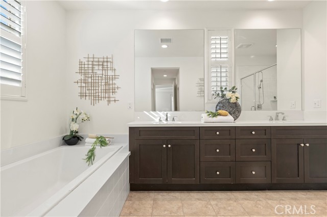 115 Hollow Tree, Irvine CA: https://media.crmls.org/medias/58c2ddba-5e4f-4b63-a0a9-8de63d81838e.jpg