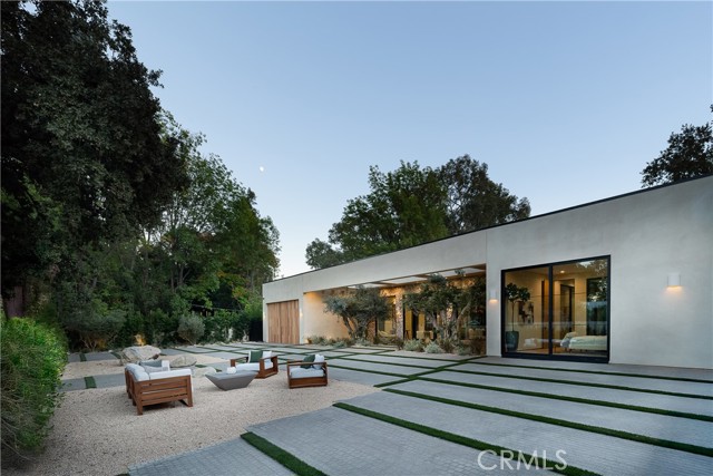 Detail Gallery Image 3 of 36 For 23340 Collins, Woodland Hills,  CA 91367 - 4 Beds | 4/1 Baths