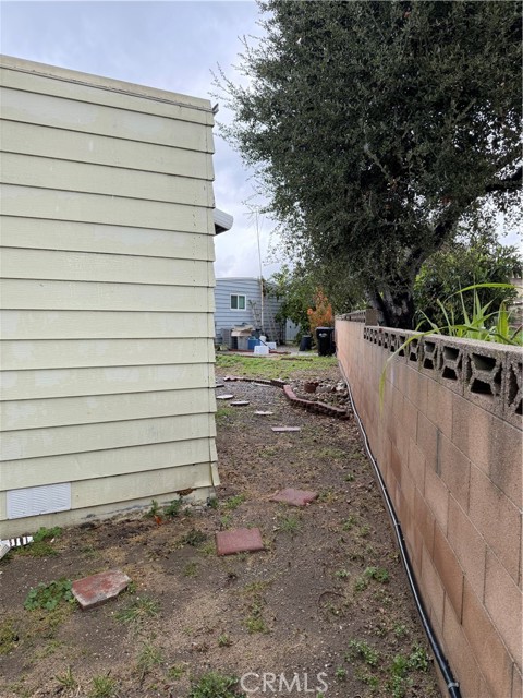 Detail Gallery Image 12 of 22 For 301 E Foothill #6,  Pomona,  CA 91767 - 2 Beds | 1 Baths