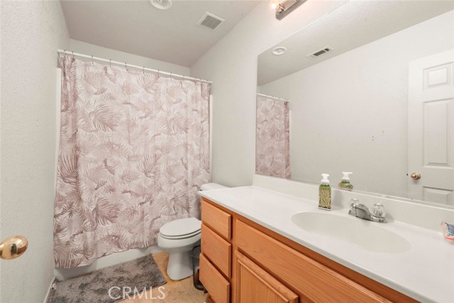 Detail Gallery Image 14 of 18 For 45444 Spahn Ln, Lancaster,  CA 93535 - 4 Beds | 2 Baths