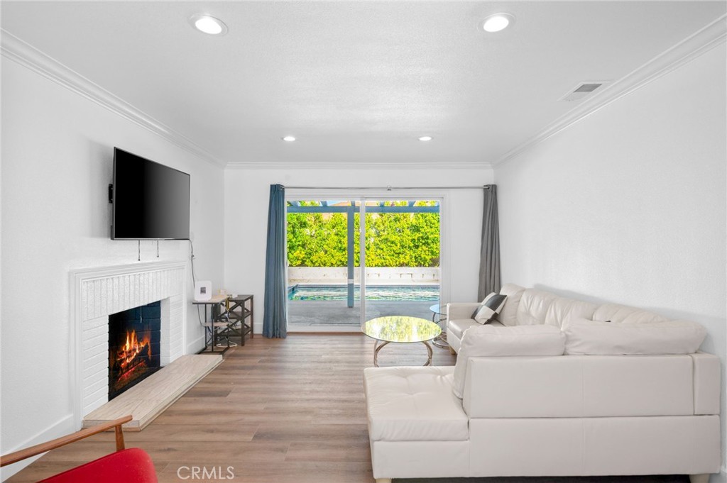 MLS #DW25273542 image #6