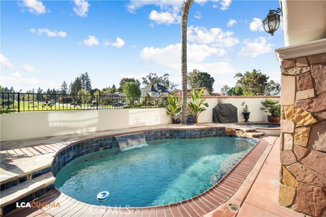 Detail Gallery Image 38 of 54 For 15001 Colonia De Las Rosas, Bakersfield,  CA 93306 - 4 Beds | 3/1 Baths