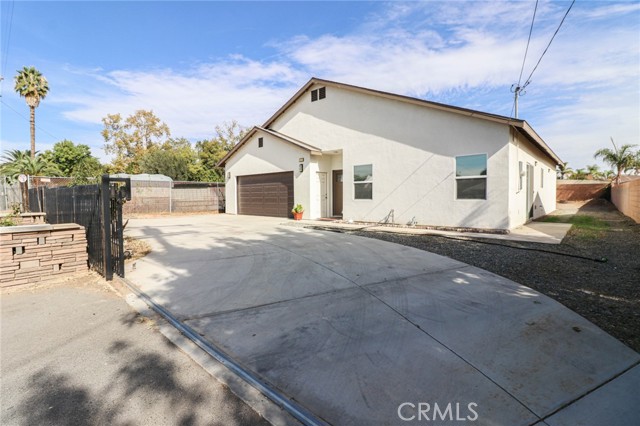 Detail Gallery Image 3 of 16 For 4847 Hedrick Ave, Riverside,  CA 92505 - 4 Beds | 2 Baths