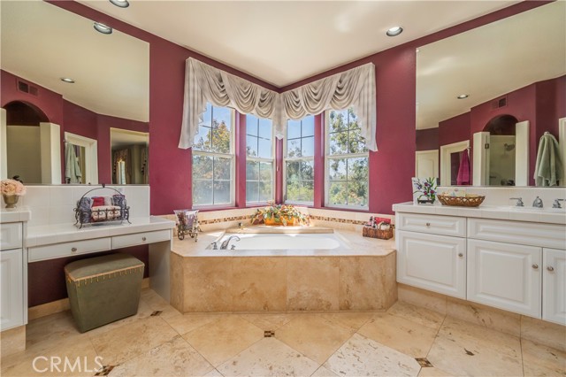 Detail Gallery Image 21 of 59 For 1515 S Westridge Rd, West Covina,  CA 91791 - 5 Beds | 4/1 Baths