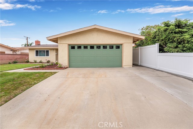 20869 Moonlake Street, Walnut CA: https://media.crmls.org/medias/58c57178-149a-45d7-ba7c-b0bf11070266.jpg