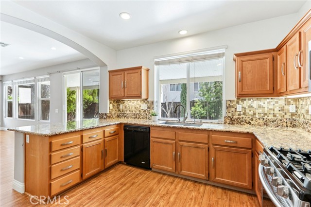 27220 Sterling Grove Lane, Canyon Country CA: https://media.crmls.org/medias/58c5c127-5bcb-4f53-b9ad-3214f49560ef.jpg