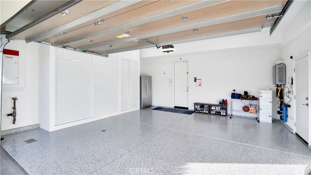 MLS #OC25256306 image #36