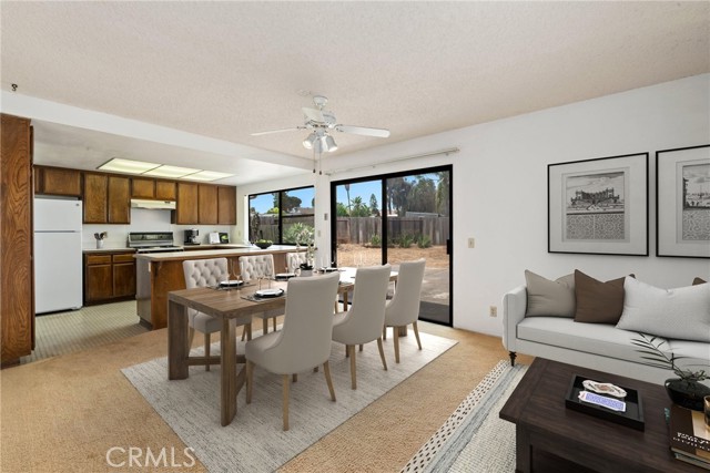 Detail Gallery Image 4 of 24 For 1768 Henderson Ct, Vista,  CA 92083 - 4 Beds | 2 Baths