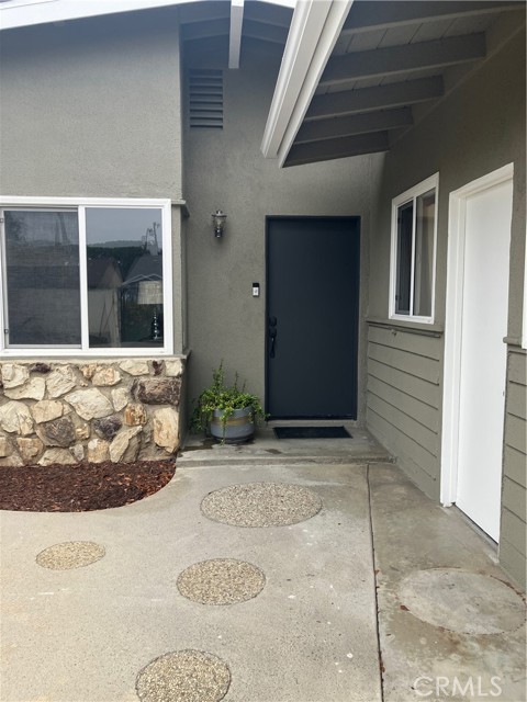 6914 Andasol Avenue, Lake Balboa CA: https://media.crmls.org/medias/58c74960-66ab-4ae1-b84c-a0c120d29d67.jpg