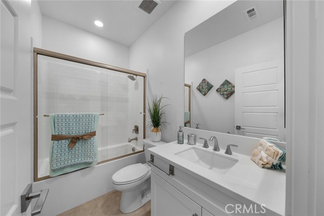 Detail Gallery Image 34 of 54 For 18324 Maidenhair Way, Yorba Linda,  CA 92886 - 2 Beds | 2/1 Baths