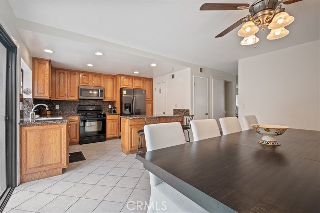 Detail Gallery Image 8 of 36 For 2258 Stonewood Ct, San Pedro,  CA 90732 - 3 Beds | 2/1 Baths