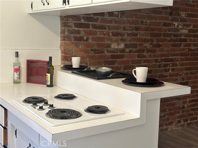 Detail Gallery Image 11 of 43 For 3935 N Tollhouse Rd, Fresno,  CA 93726 - 4 Beds | 2 Baths